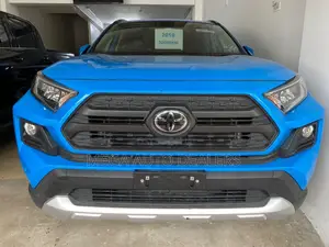 Toyota RAV4 2019 Blue