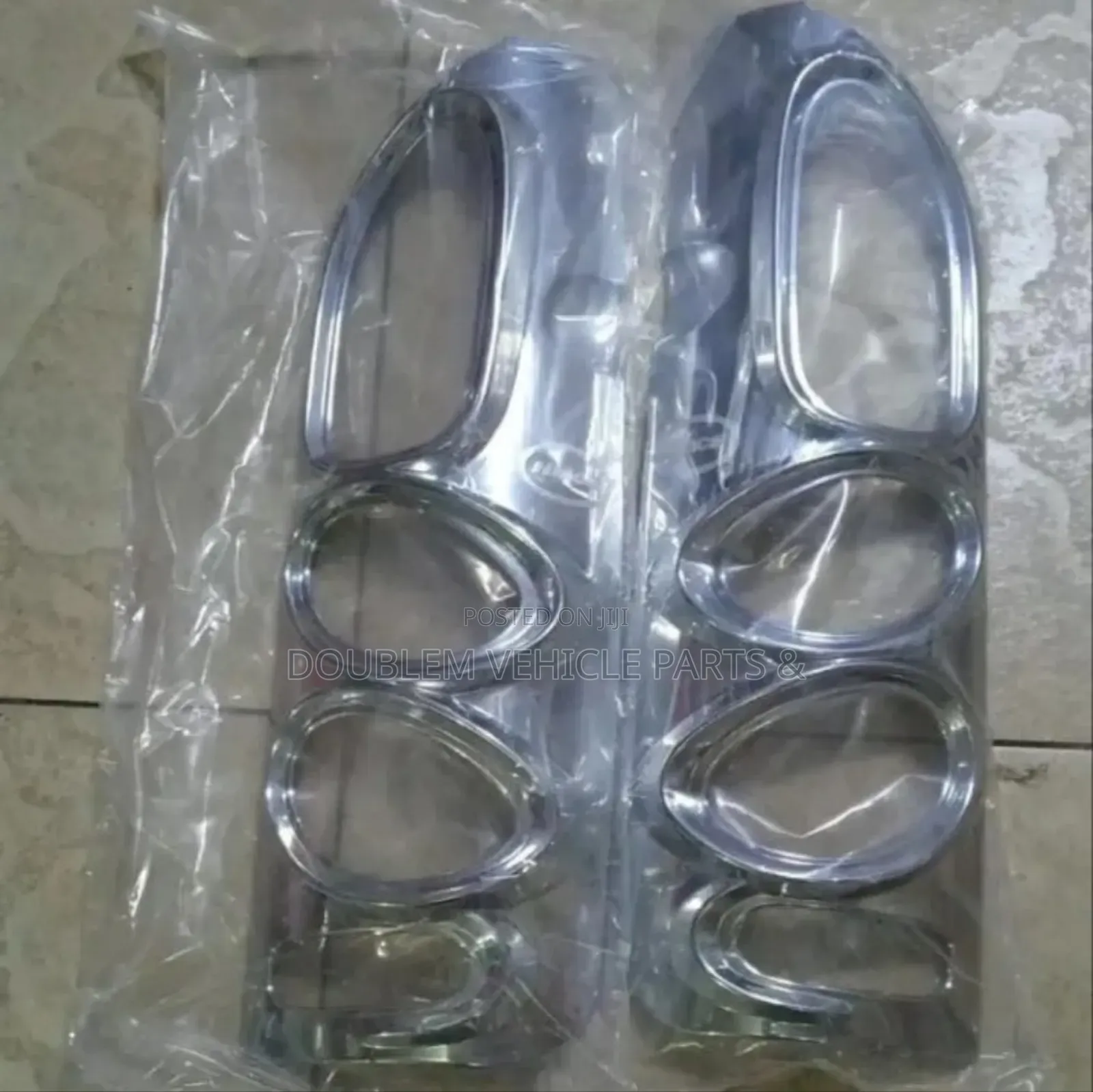 Chromekits Toyota Hiace 7l/9l 2005,2008,2010,2012,2013,2014,2015/Box