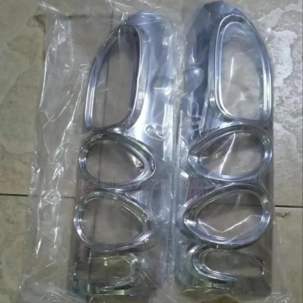 Chromekits Toyota Hiace 7l/9l 2005,2008,2010,2012,2013,2014,2015/Box