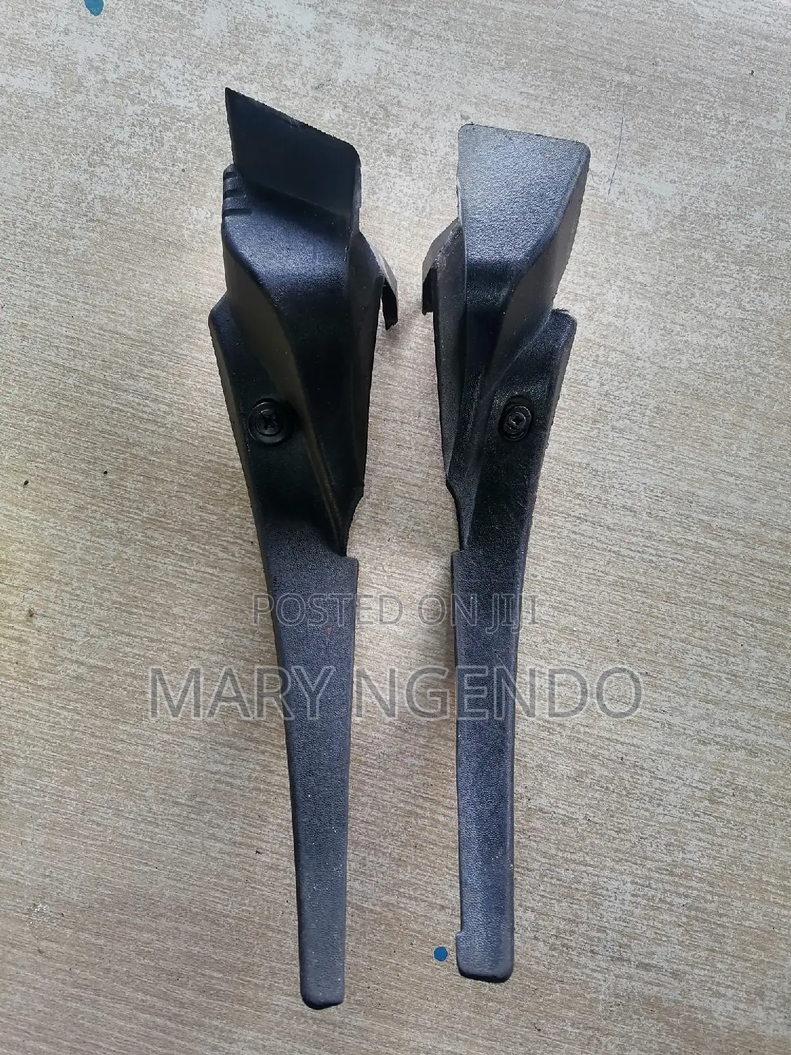 Mazda Premacy Windscreen Finisher