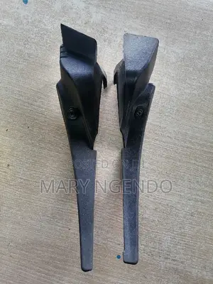 Mazda Premacy Windscreen Finisher