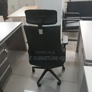 Ergonomic Mesh Office Seat