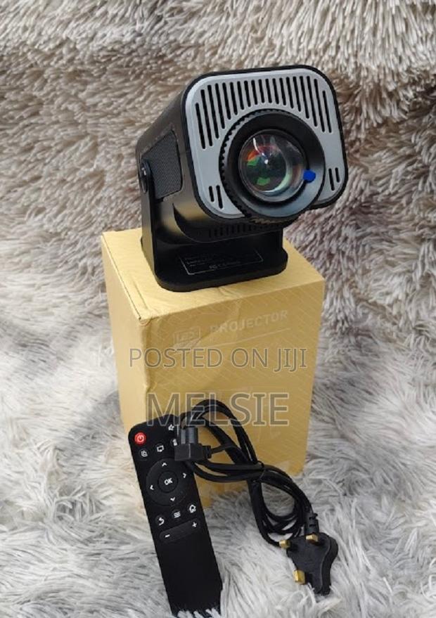 Wifi 6 Bt5 Keystone Correction Android Hy320 Mini Portable Projector - main view