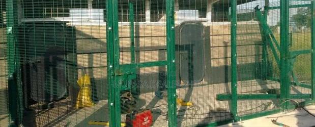 Durable Anticlimb/Anticlimbing Fence - thumbnail 2