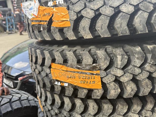 11r22.5 Boto Tires Diff
