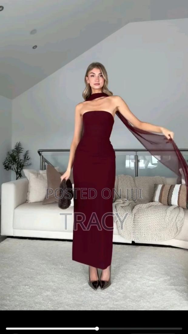 Classy Elegant Sleeveless Dress With Scarf