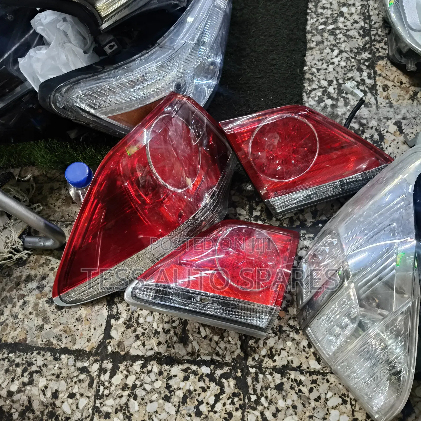 Toyota Crown 2013 Backlights Available