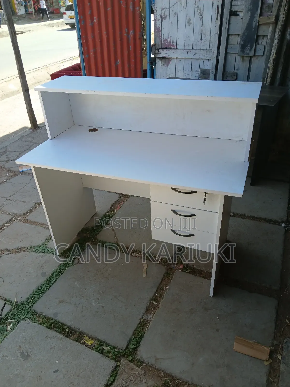 Space Saving 1m Reception Desk
