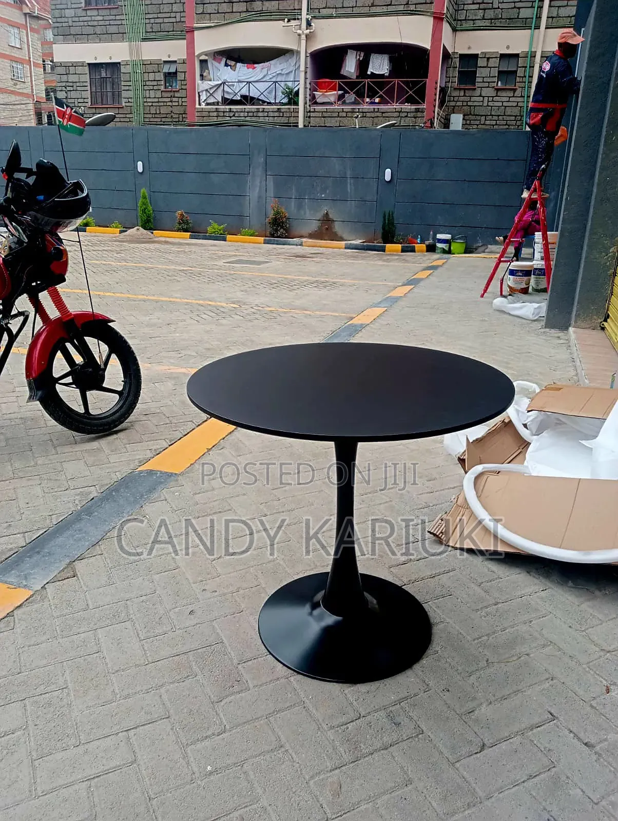 Black Cocktail Table