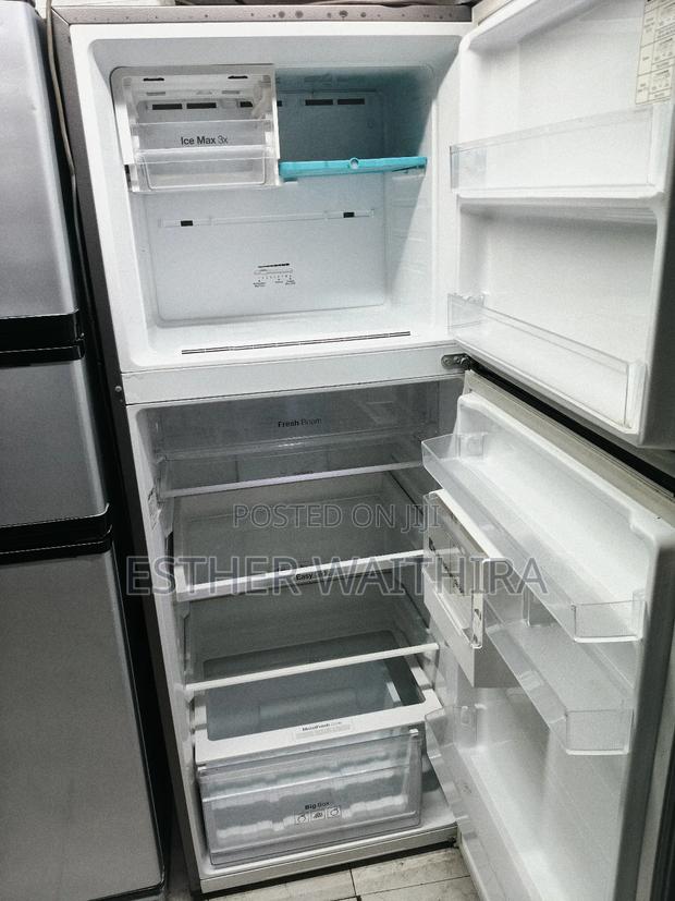 Commercial Sumsung Refrigerator Well Maintained - thumbnail 5
