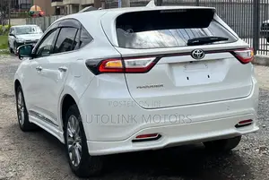 Toyota Harrier 2.0 2018 White