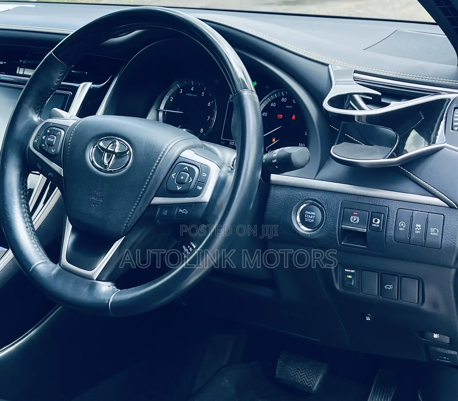 Toyota Harrier 2.0 2018 White