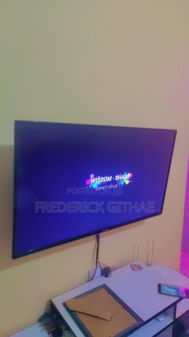 It's a Smart Tv 43 Inch, in Good Condition - thumbnail 3