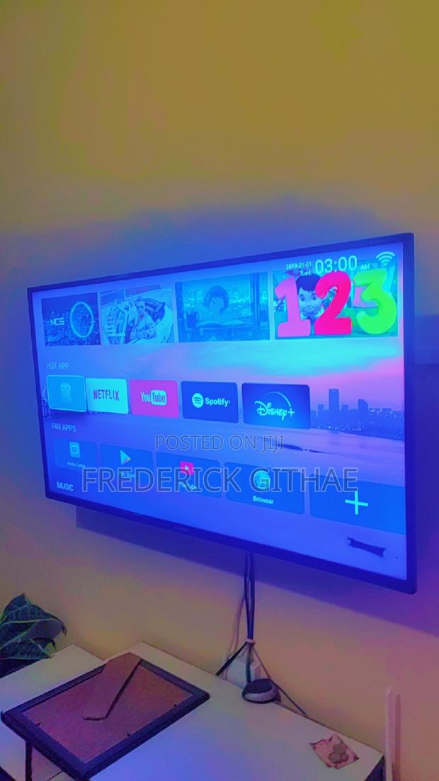 It's a Smart Tv 43 Inch, in Good Condition - thumbnail 4