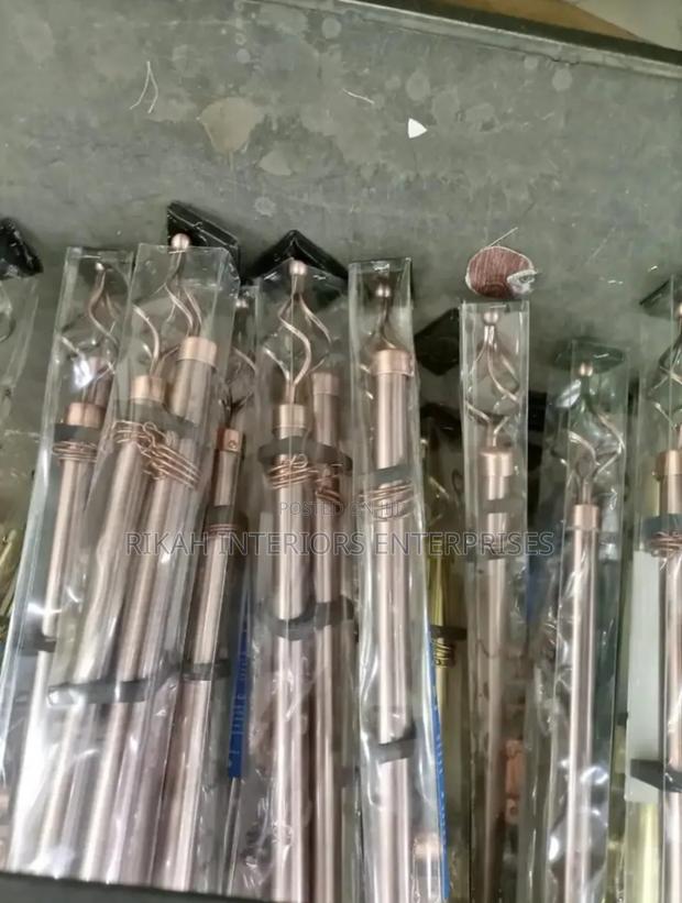 3 M Single Brown Curtain Rods