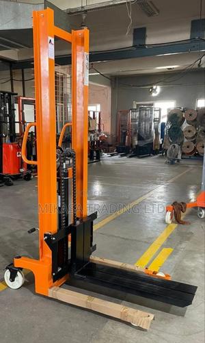 Manual Stackers- 1 Ton X 3mtrs Toller Brand - thumbnail 2