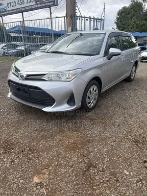 Toyota Corolla Fielder 1.5 Hybrid FWD 2018 Silver
