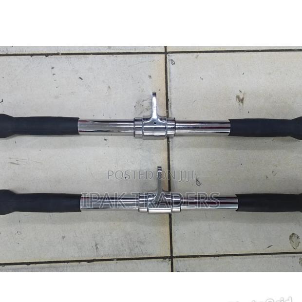 Straight Rotating Short Bar Pulley Attachment - main view