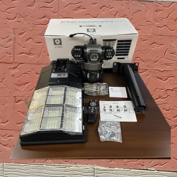 4g PTZ Solar Streetlight Triple Lens Security Camera With Cloud Backup - main view