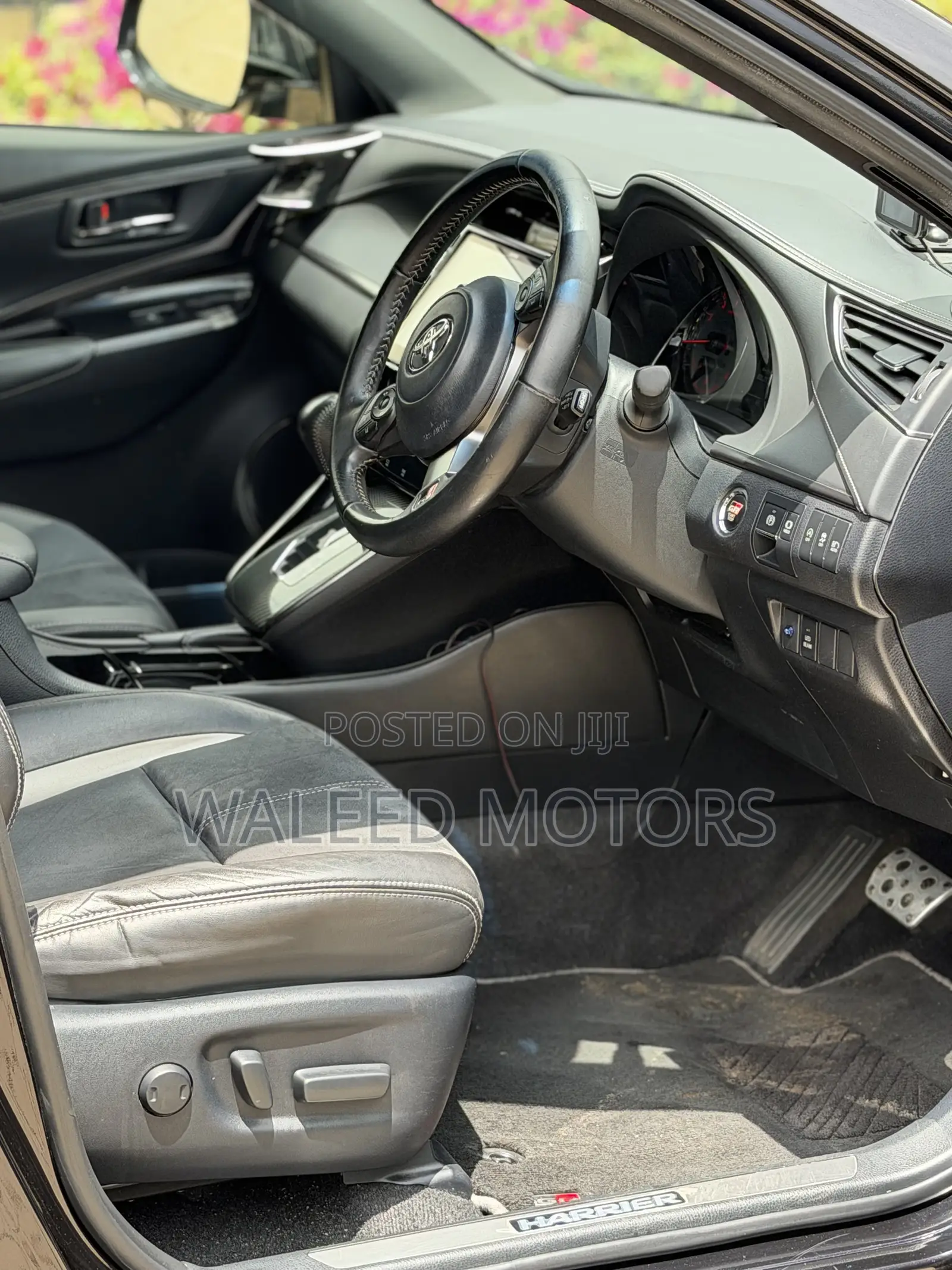 Toyota Harrier 2.0 2019 Black
