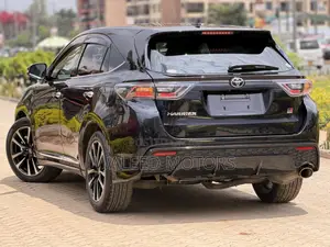 Toyota Harrier 2.0 2019 Black