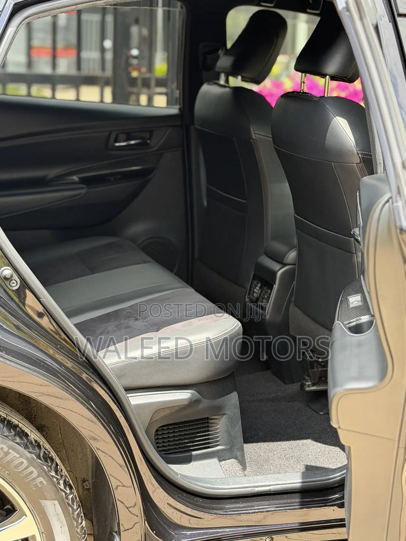 Toyota Harrier 2.0 2019 Black