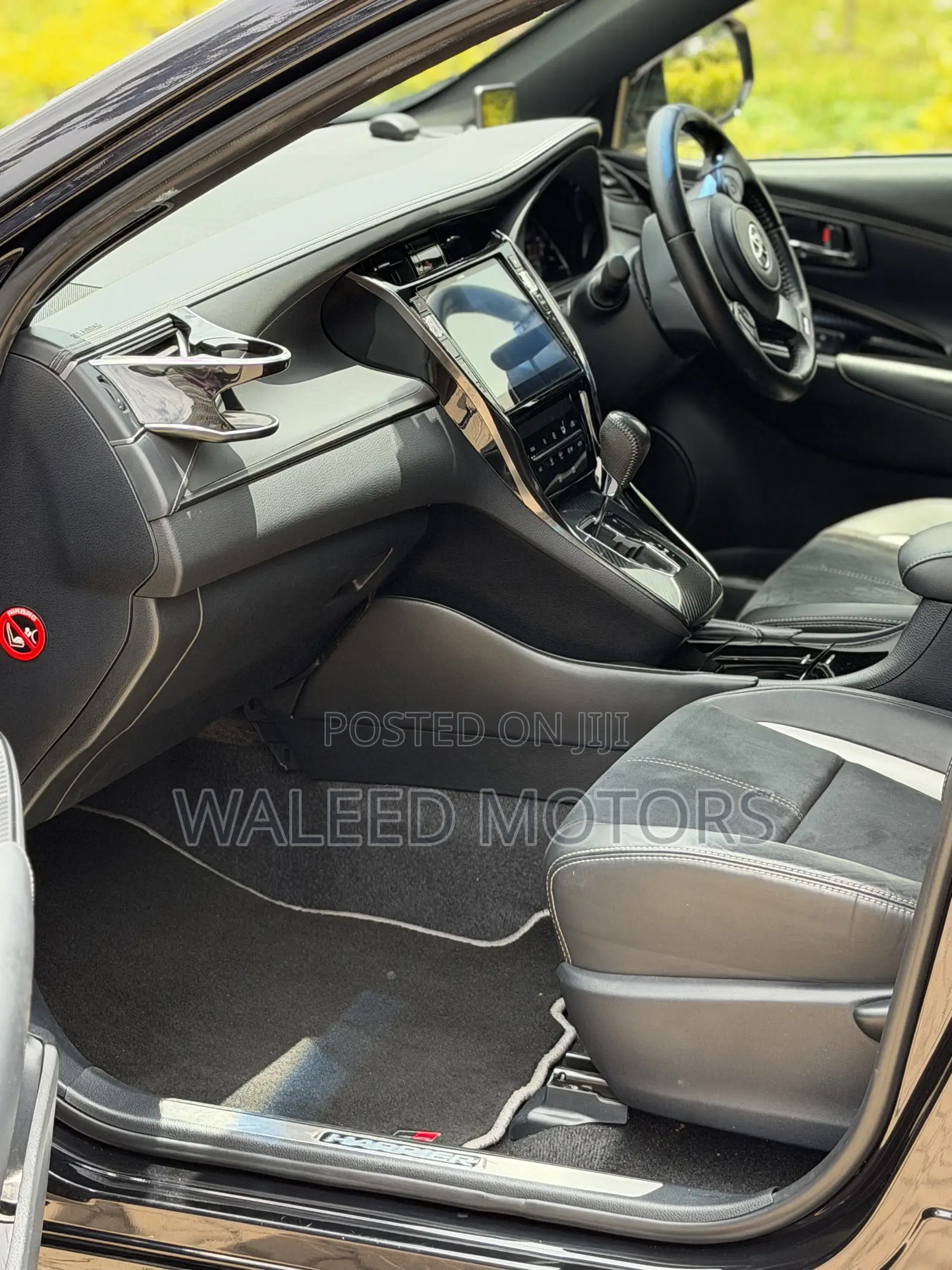 Toyota Harrier 2.0 2019 Black