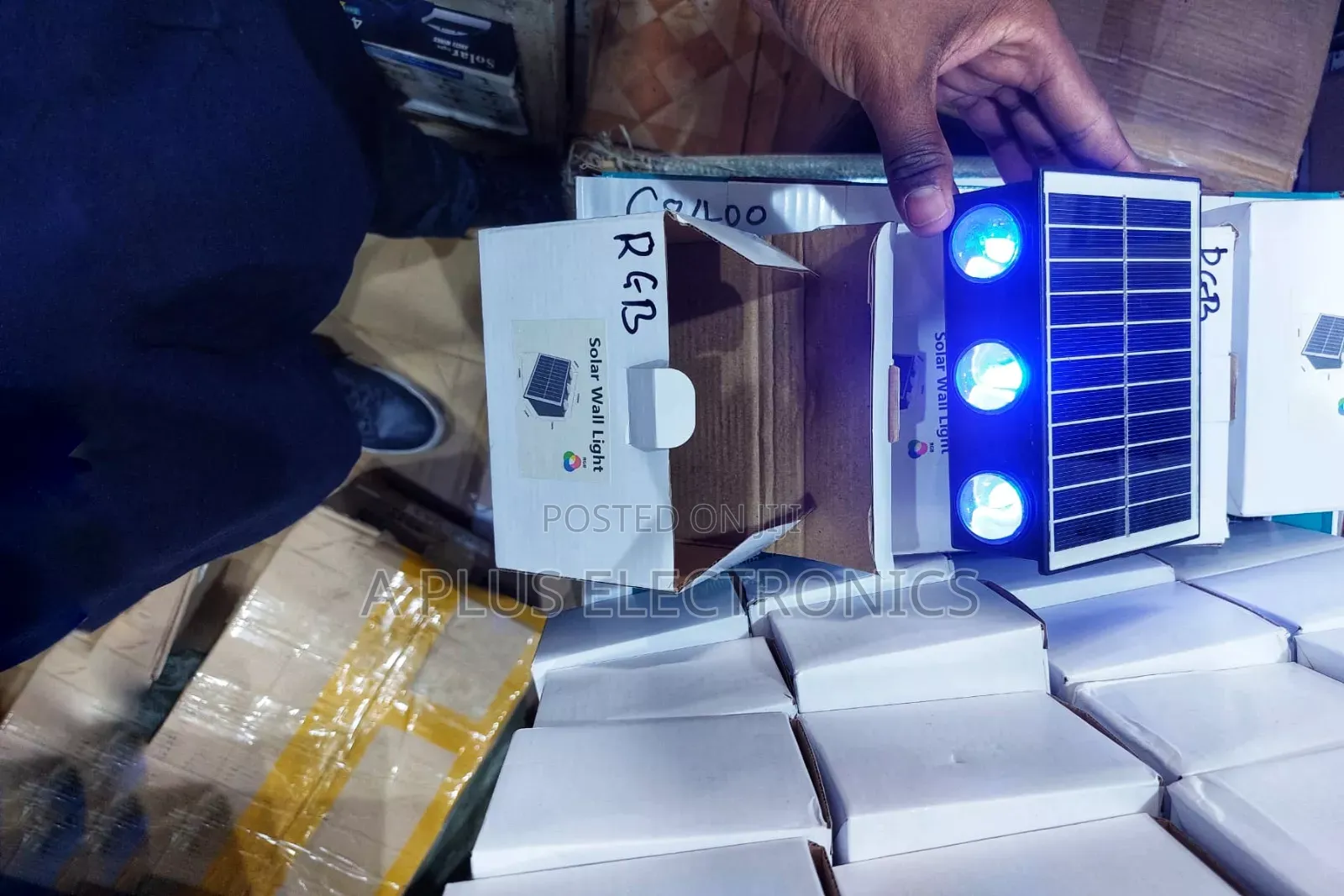 Ly423 RGB Solar Wall Light