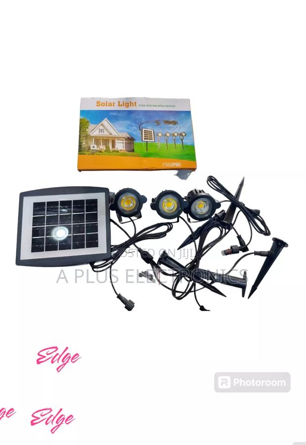 3+1 Solar Garden Light - main view