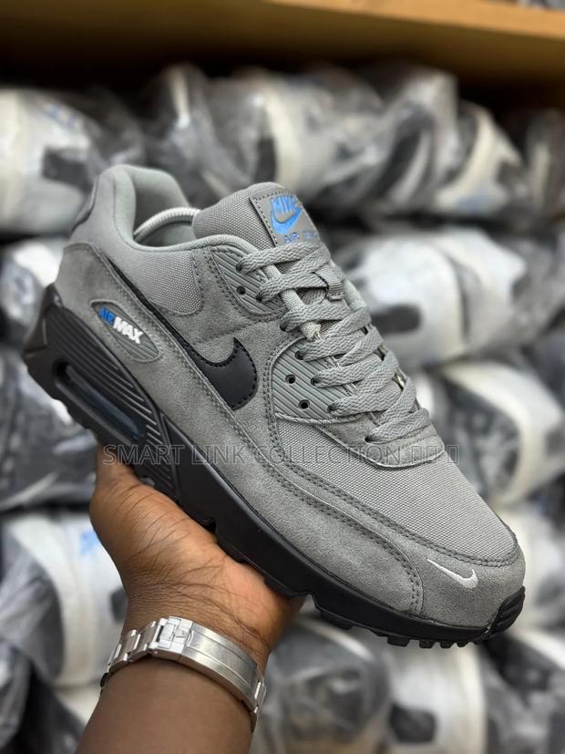 Airmax 90 Gray Sole Black Sneakers