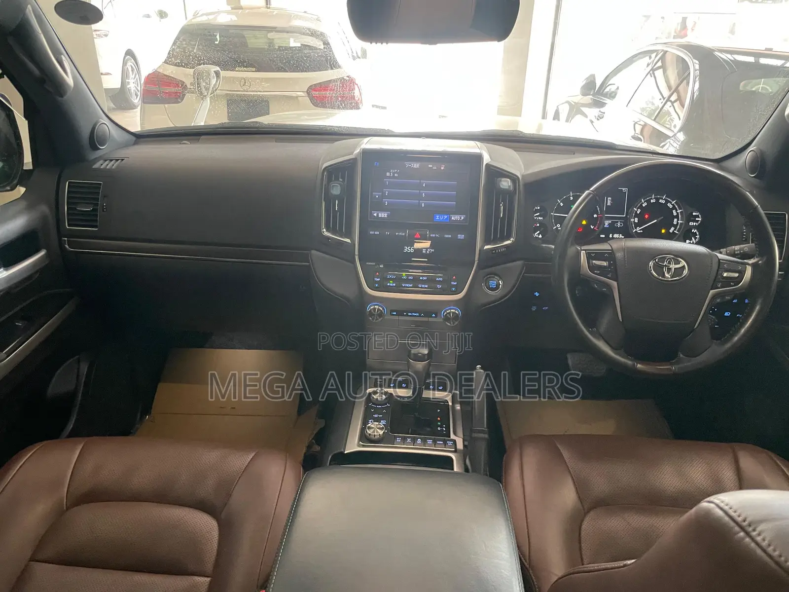 Toyota Land Cruiser 4.6 V8 ZX 2018 White