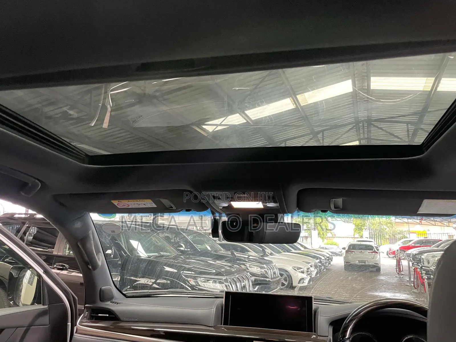 Lexus LX 570 (5 seats) AWD 2018 White