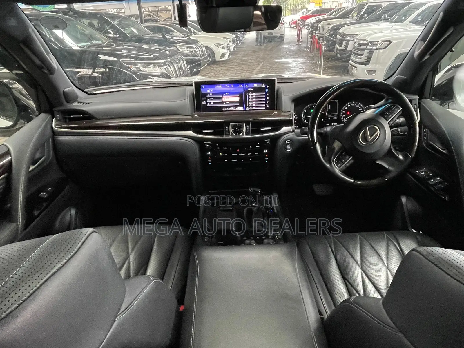 Lexus LX 570 (5 seats) AWD 2018 White