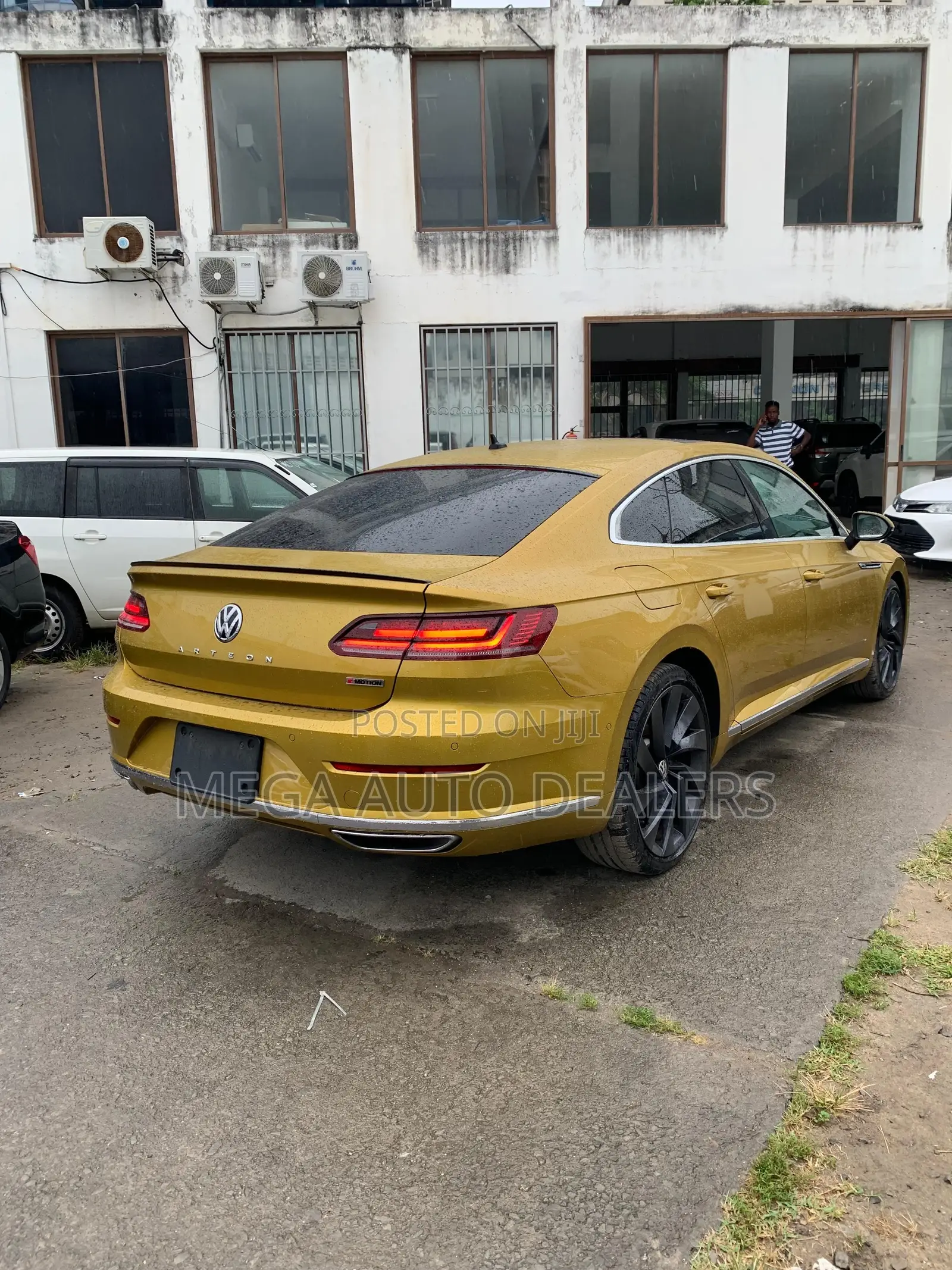 Volkswagen Arteon 2019 Yellow