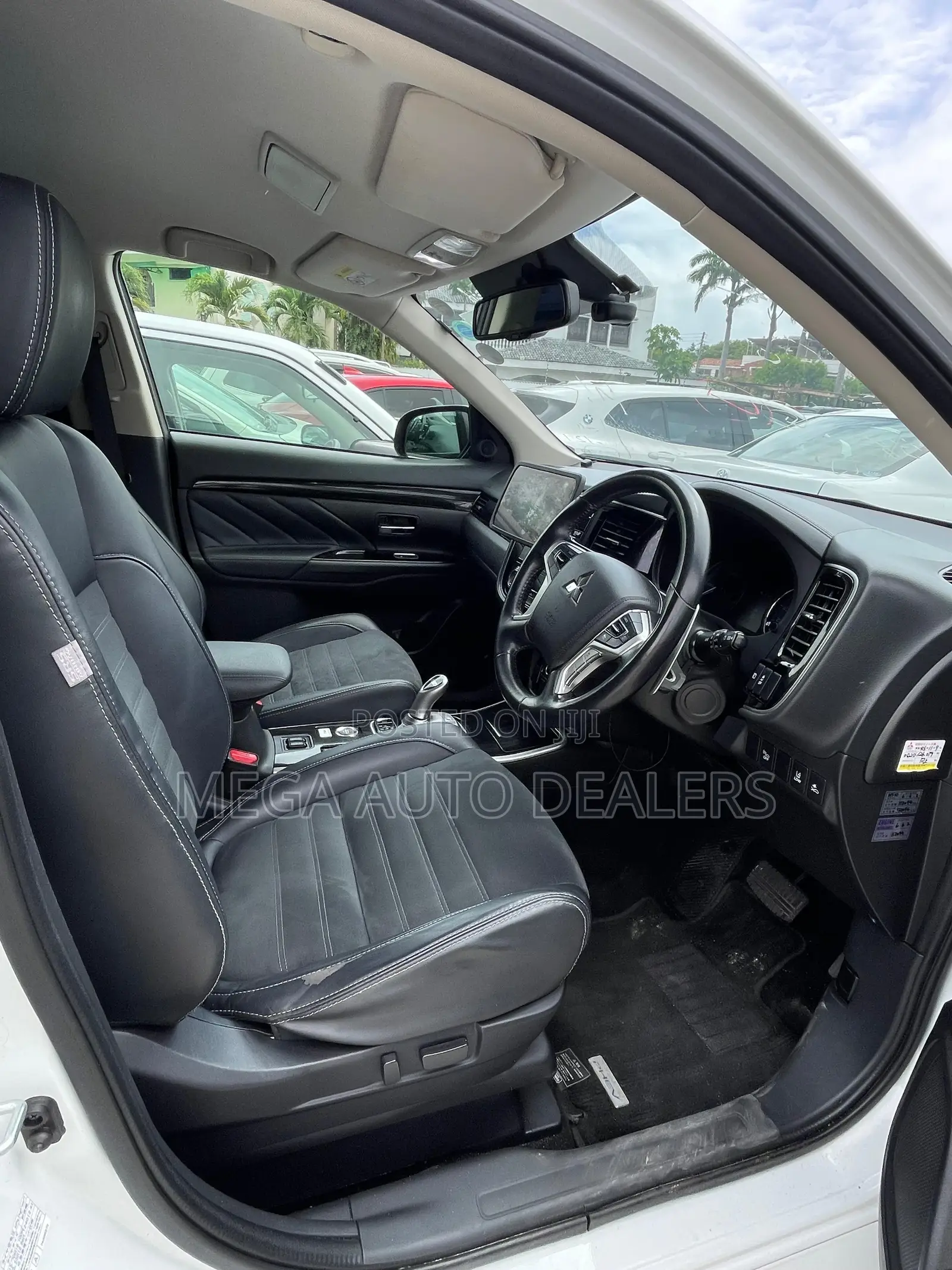 Mitsubishi Outlander 2018 White