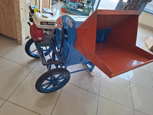 Portable Grain Thresher - main view