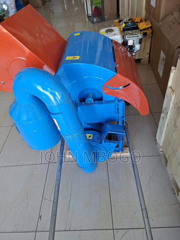 Multi Crop Thresher Machine . - thumbnail 2