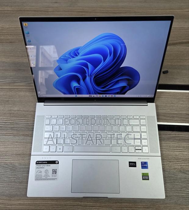 Laptop HP Envy 16 Gaming 16-H1023dx 16GB Intel Core I7 SSD 1T