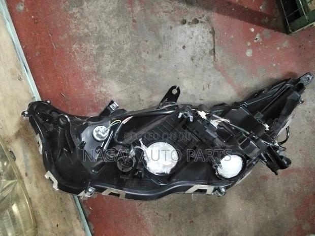 Rav 4 2014-2016 Headlight - thumbnail 2