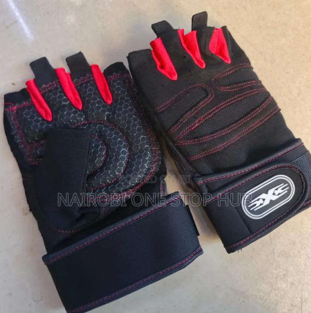 Breathable Weight Lifting Gloves With Wrist Support