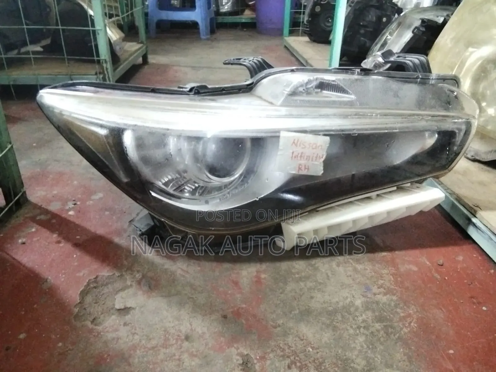 Infinity Skyline 2014-2017 Headlight