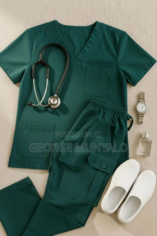Doctors Uniforms - thumbnail 2