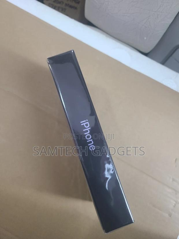 New Apple iPhone 12 Pro Max 256 GB Gold - thumbnail 3