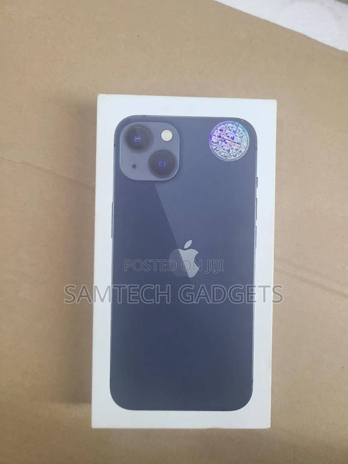 New Apple iPhone 13 128 GB Blue