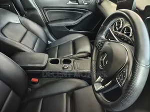 Mercedes-Benz GLA-Class 2019 White