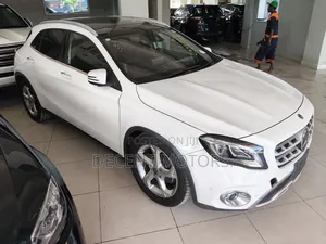 Mercedes-Benz GLA-Class 2019 White