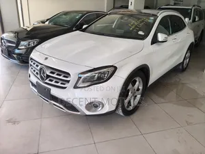 Mercedes-Benz GLA-Class 2019 White