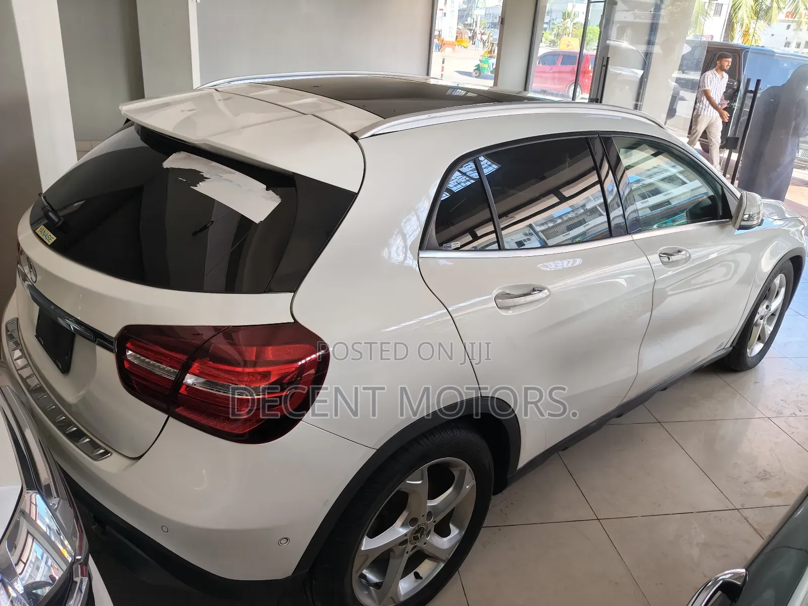 Mercedes-Benz GLA-Class 2019 White