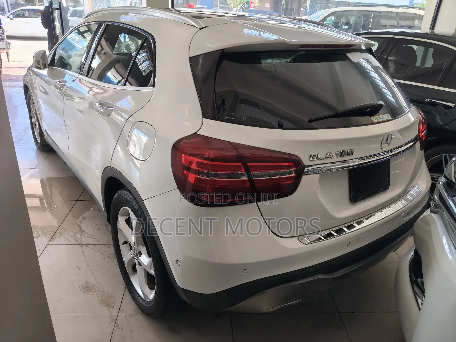 Mercedes-Benz GLA-Class 2019 White