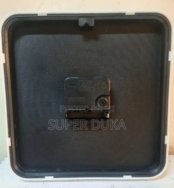 Wall Clock.Square Quartz (Black and White)